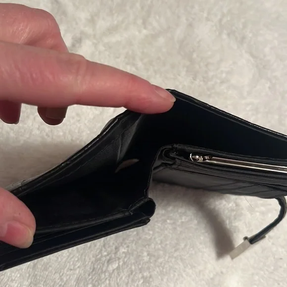 NWOT Black wallet. Faux leather alligator embossed. See pictures of this beauty! - Picture 6 of 6